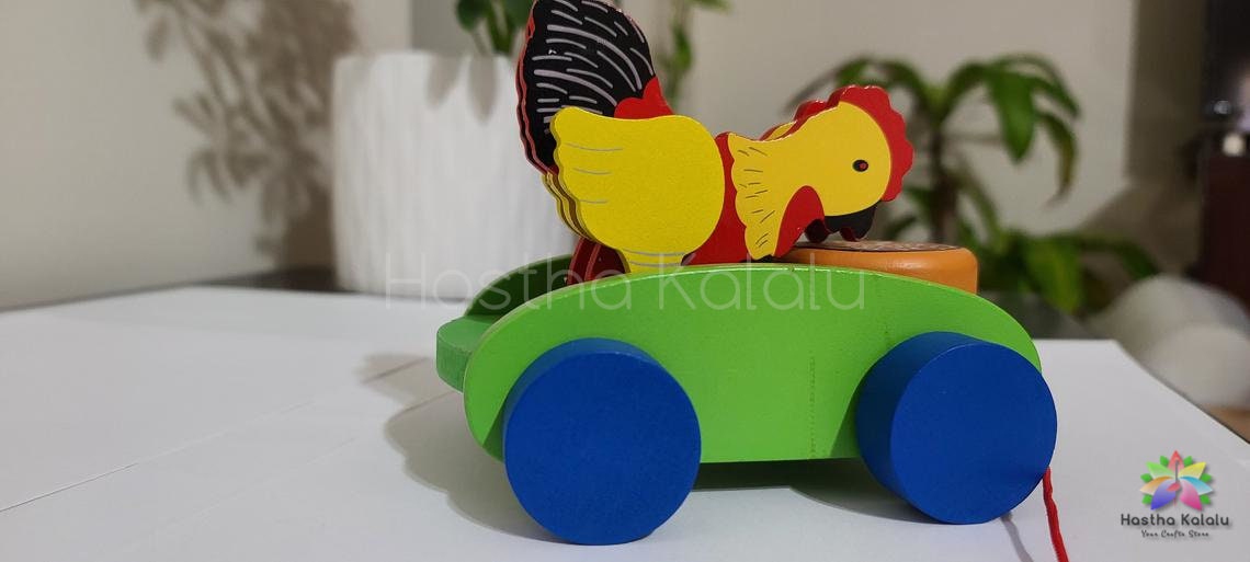 Child-Safe Wooden Chicken Pull Toy for toddlers