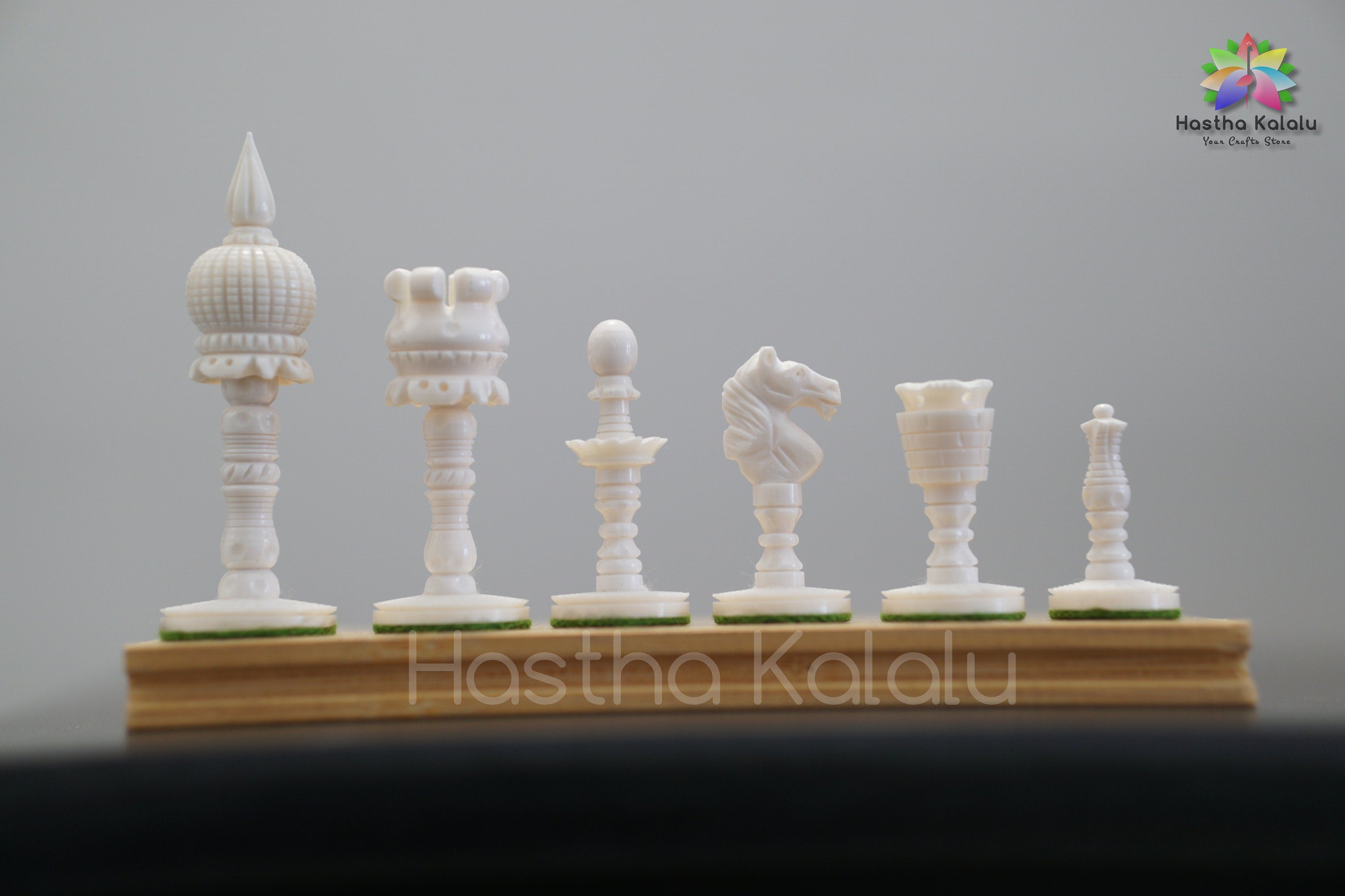 Artistic Camel Bone Pre-Staunton English Series, Chess Collector's Vintage Chess Set