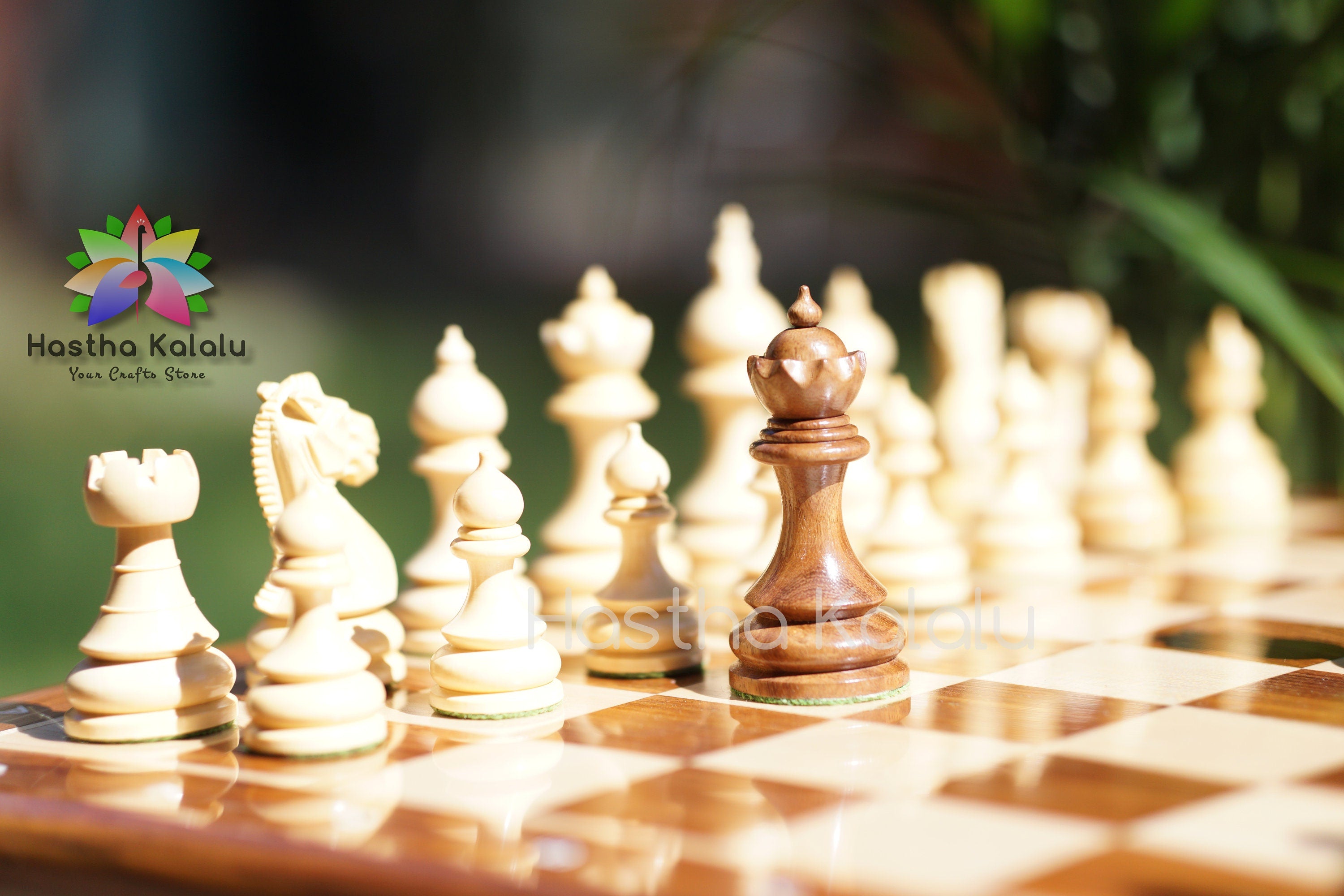 Jeu d'échecs combiné en Sheesham avec pièces d'échecs Staunton de la série Taj