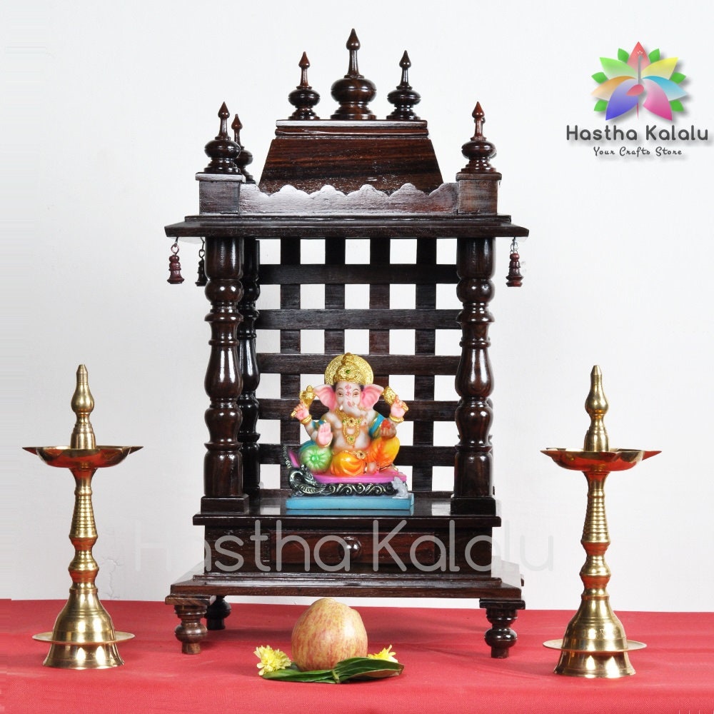 Aadhya Contemporain Jaali Style Teck/ Palissandre Pooja Mandir (Fabriqué sur commande)