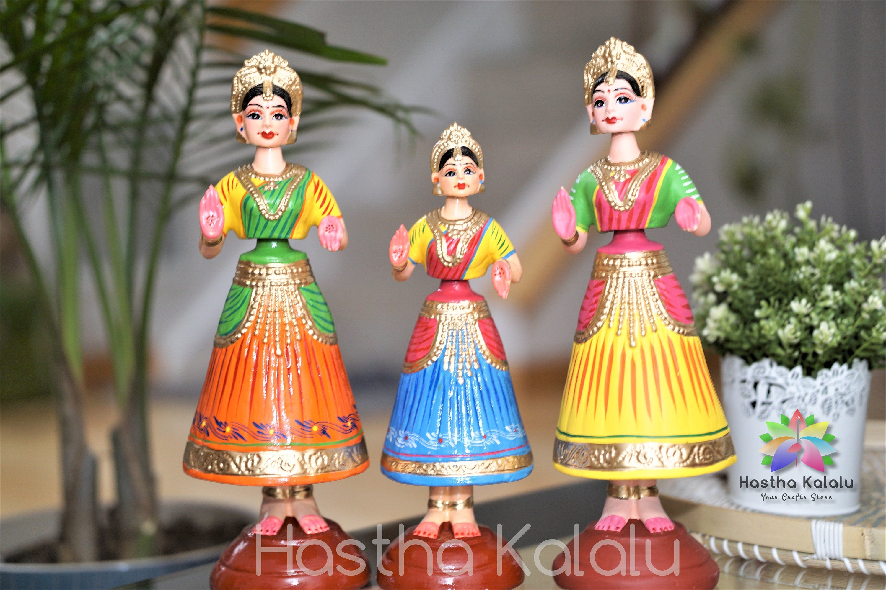 Kondapalli tanzende Puppe | Tanzende Puppe aus Pappmaché, bemalt mit Acrylfarben