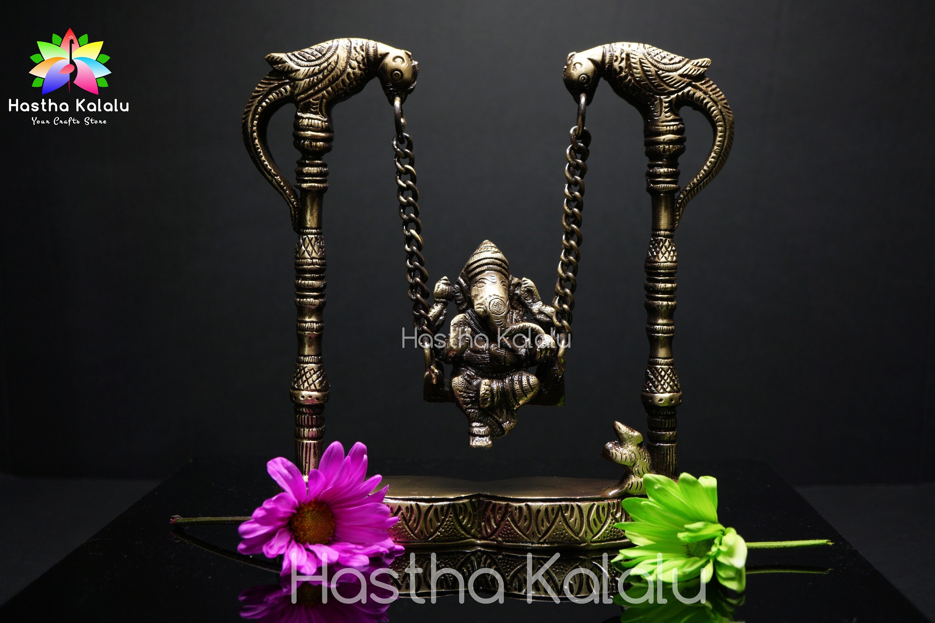 Idole Ganesh Jhula en laiton sur pilier perroquet