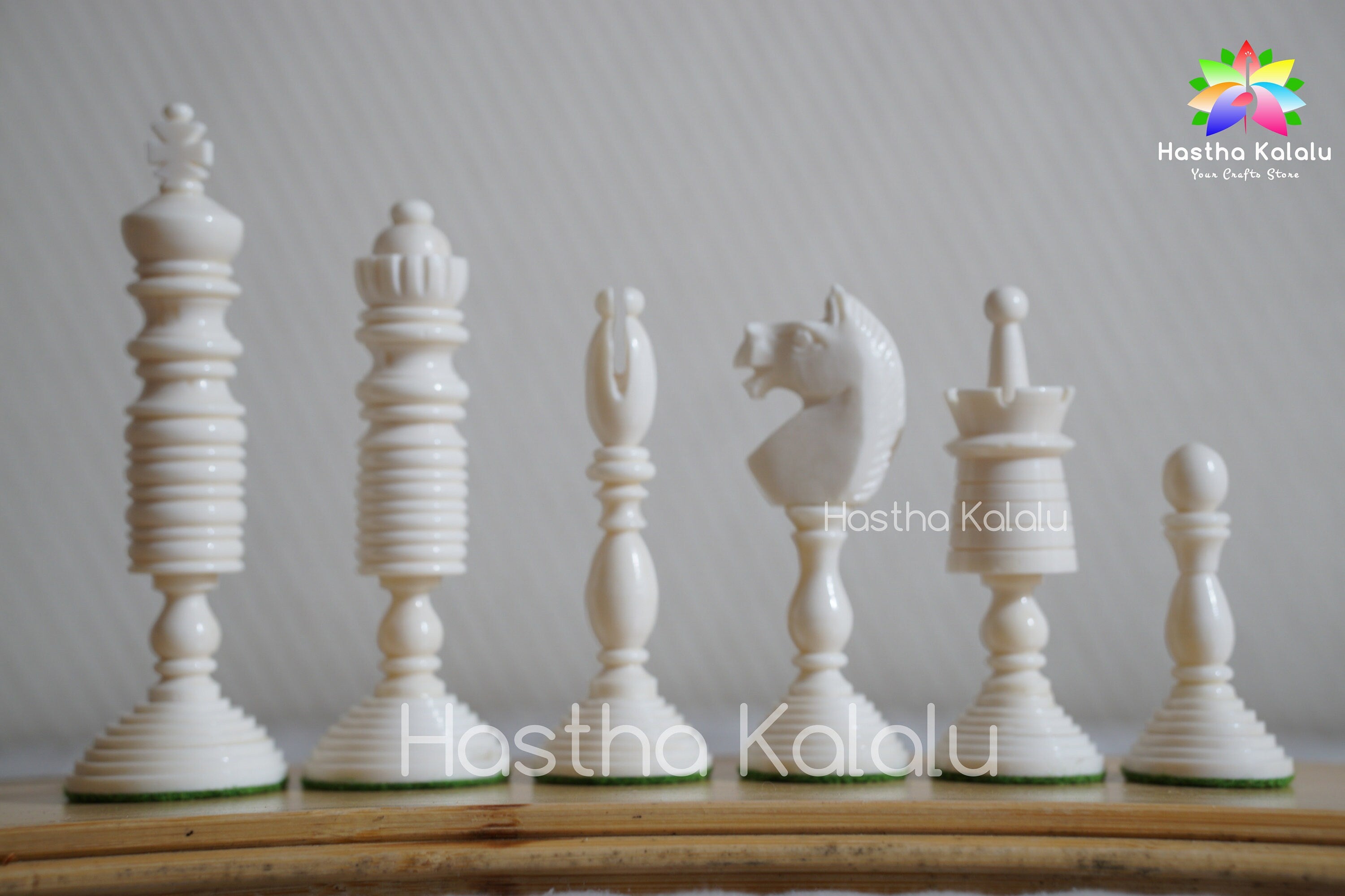 Ensemble de pièces d'échecs anglaises antiques pré-Staunton en os de chameau de 4,6 pouces uniquement - Os de chameau - Blanc ivoire