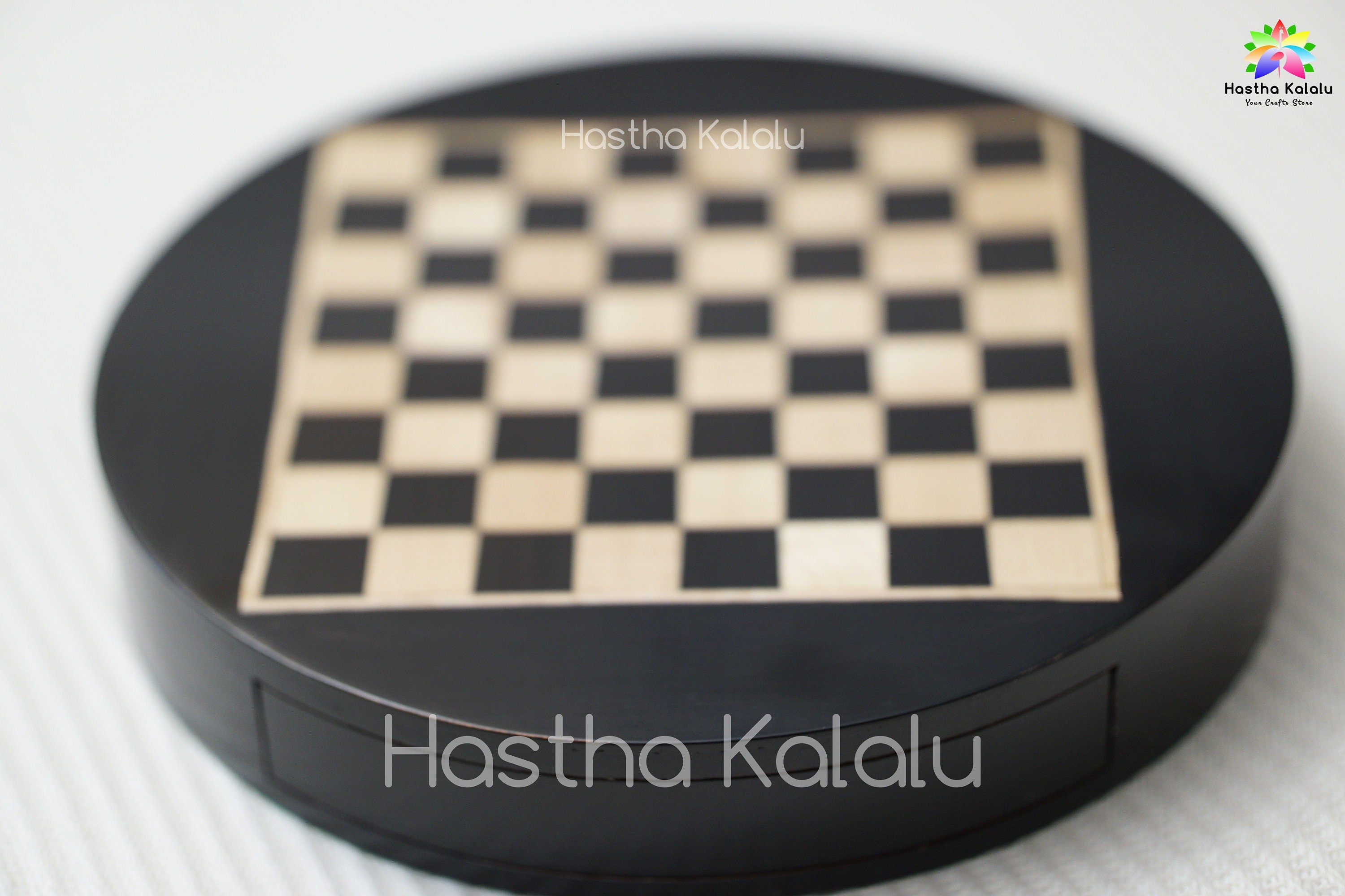 Magnetic Round Drawer Ebony Chess Board and Box Dia 9" with German Knight, Staunton Chess Pieces