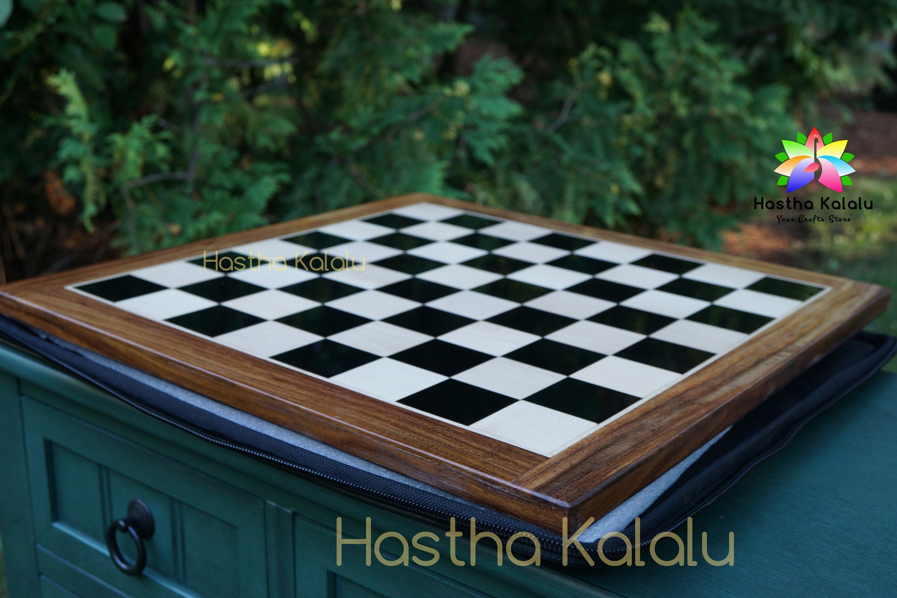 Magnetic Flat Chess Board with Ebony and Maple Wood with Sheesham German Knight Chess Pieces and a Leather Case
