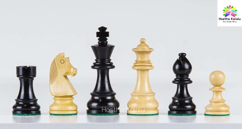 Old English Chess Pieces in Ebonised Wood King Height -  Norway