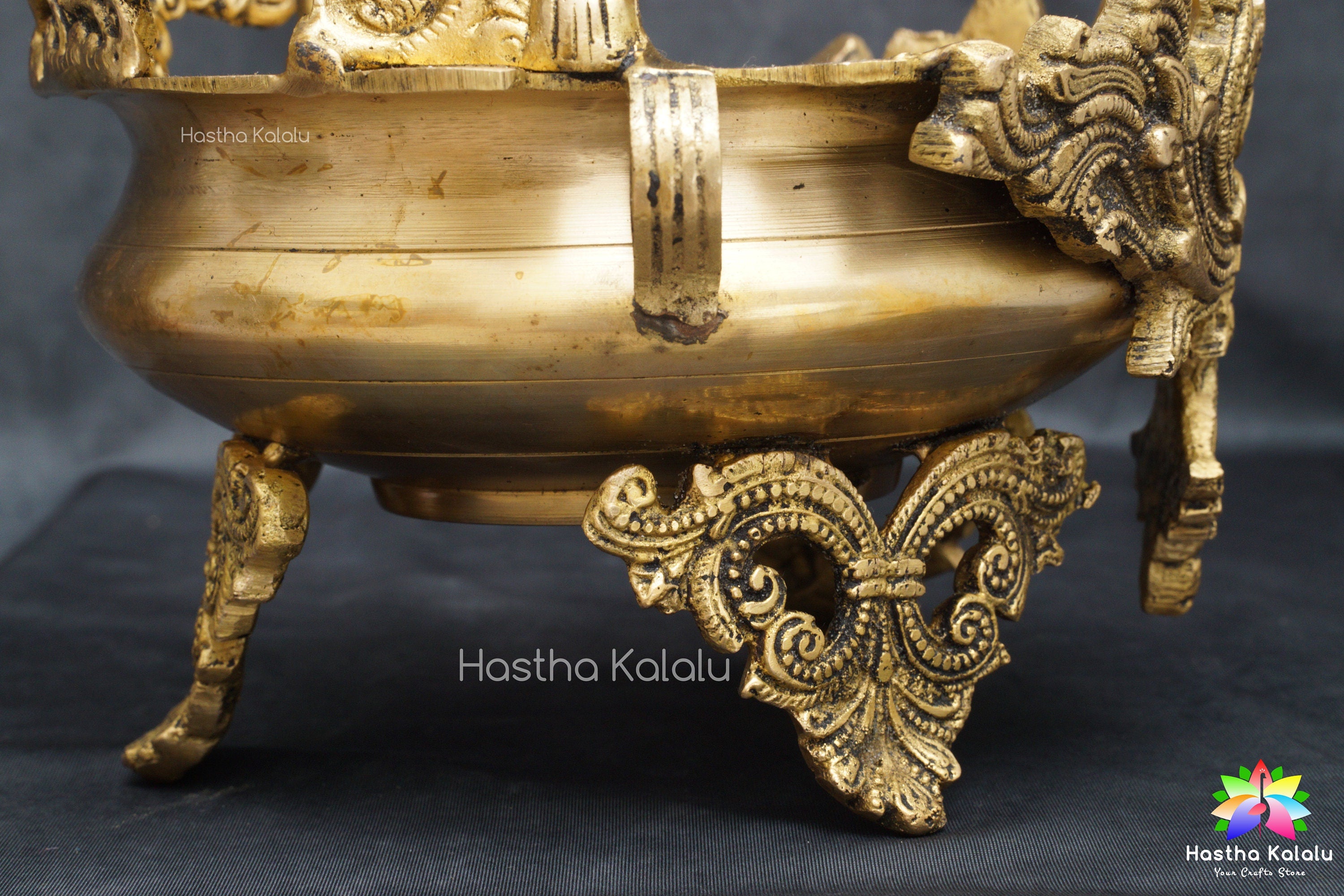 Table Top Premium Brass Made Decorative Urli