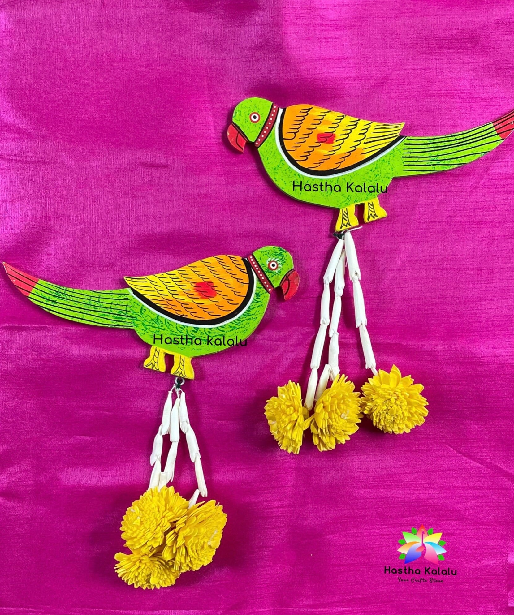 Pair of parrot with solawood hangings /MDF cutouts